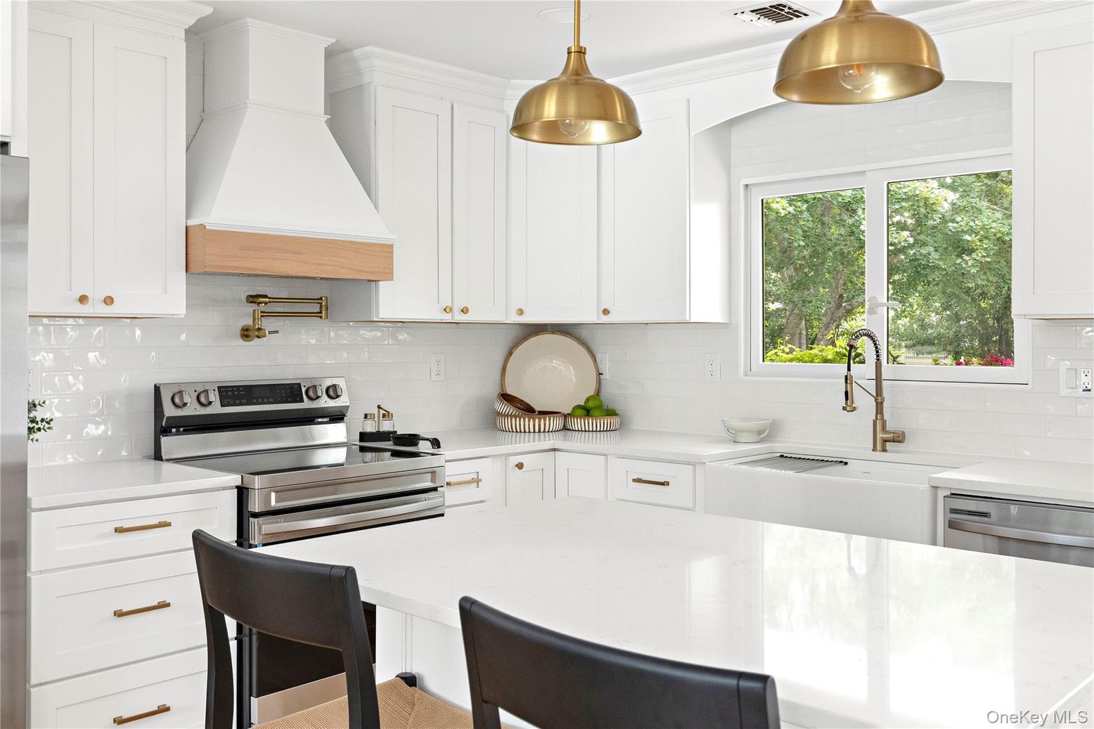 Interior, Kitchen, Pendant Lights, Stainless Steel Appliances