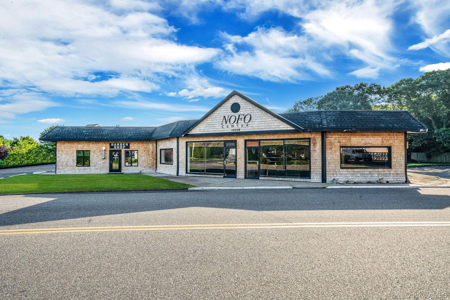 Exterior, Facade, Brick Facade, Ranch