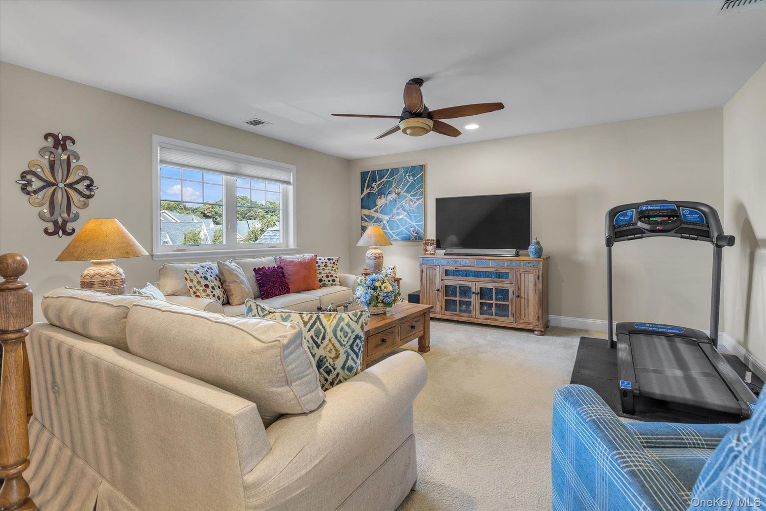 Fitness Equipment, Interior, Living room, Recessed Lighting