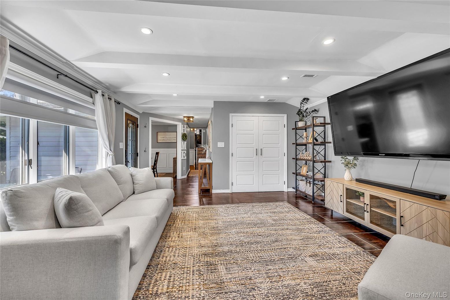Interior, Living room, Recessed Lighting, Wood Texture Flooring