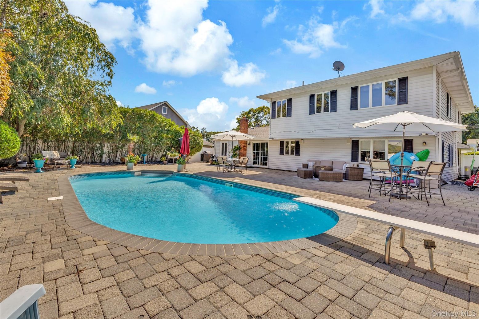 Exterior, Pool