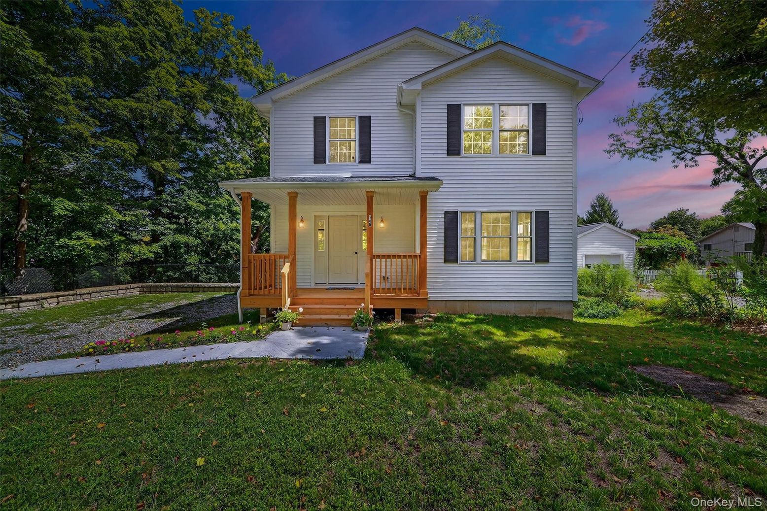 Exterior, Facade, Farmhouse