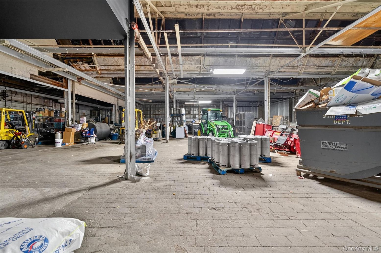 Fitness Equipment, Interior, Recessed Lighting