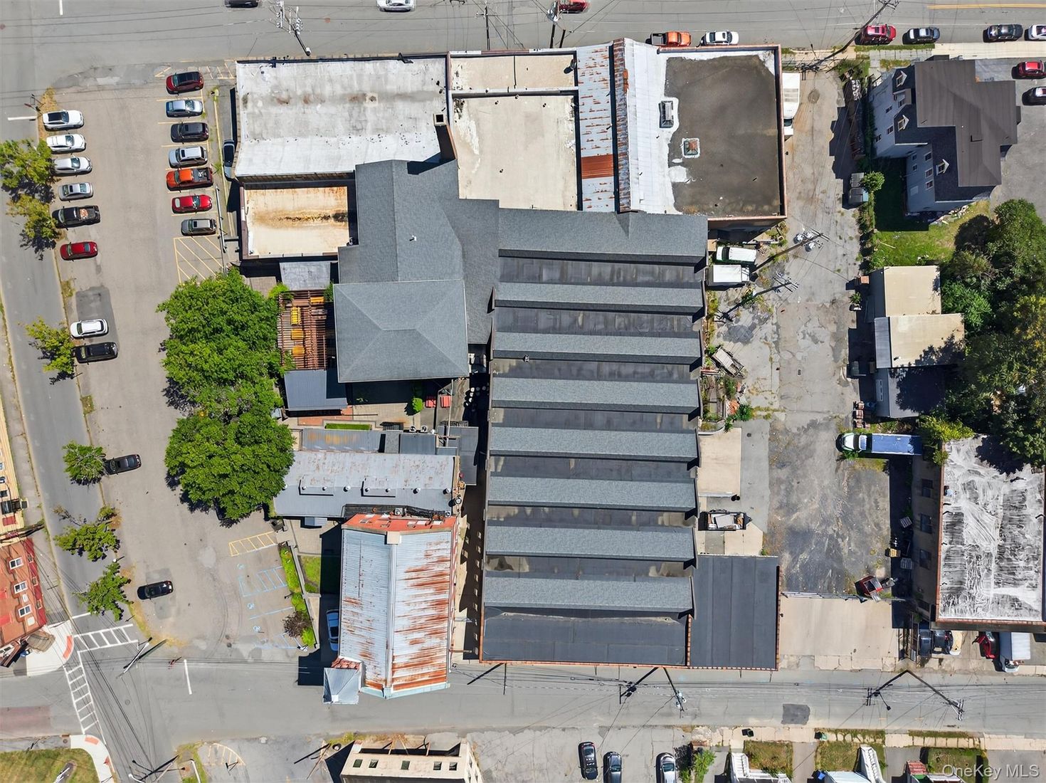 Exterior, Drone