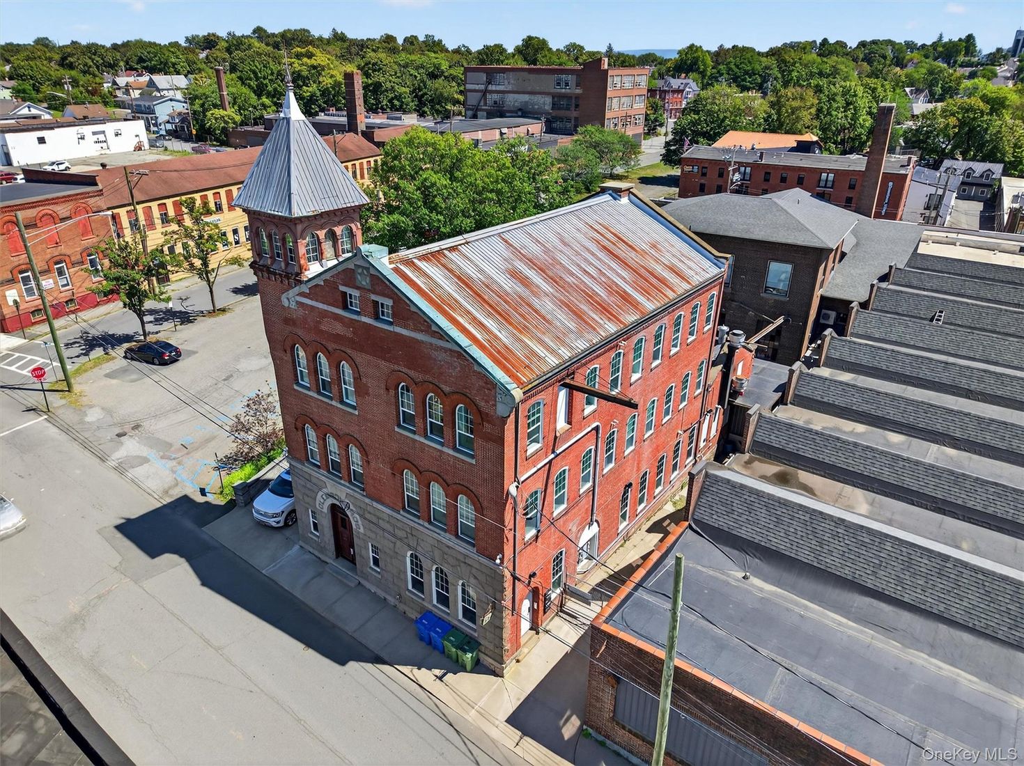 Exterior, Drone