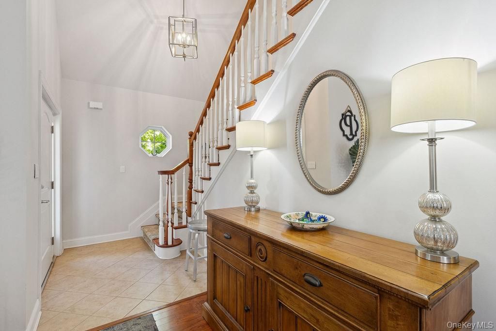 Interior, Pendant Lights, Wood Texture Flooring