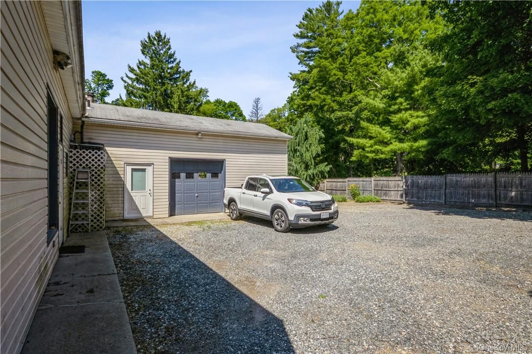 Detached Garage, Exterior