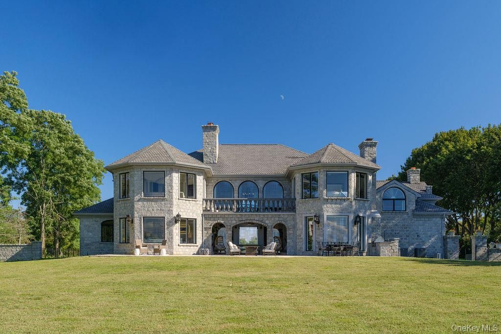 Backyard, Exterior, Facade, French Provincial