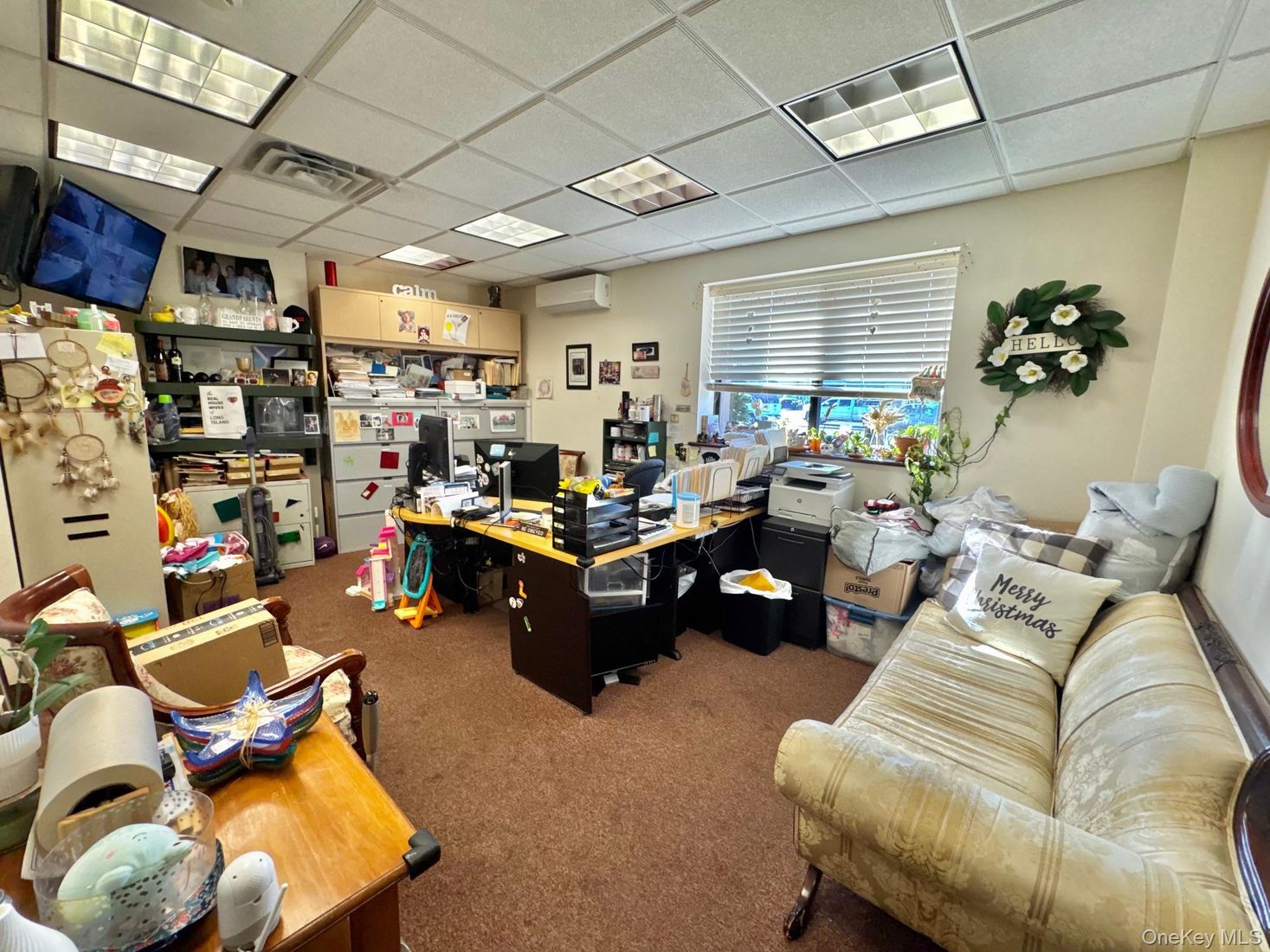 Home Office, Interior