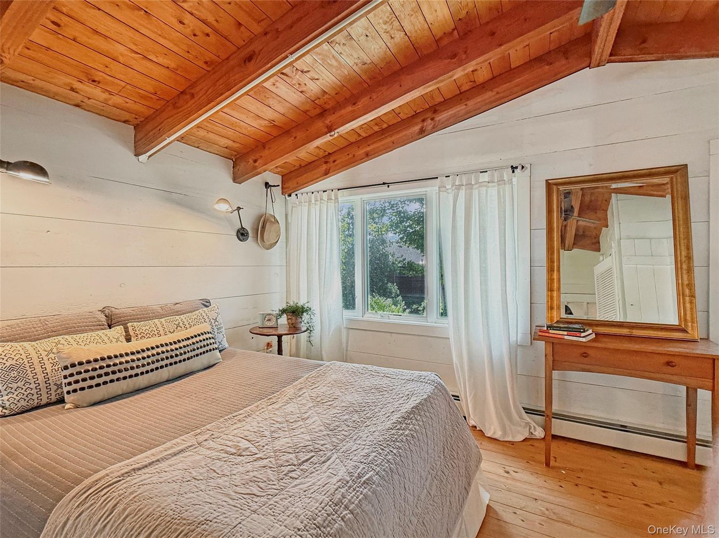 Bedroom, Interior, Wooden Beams, Wooden Ceilings, Wood Texture Flooring