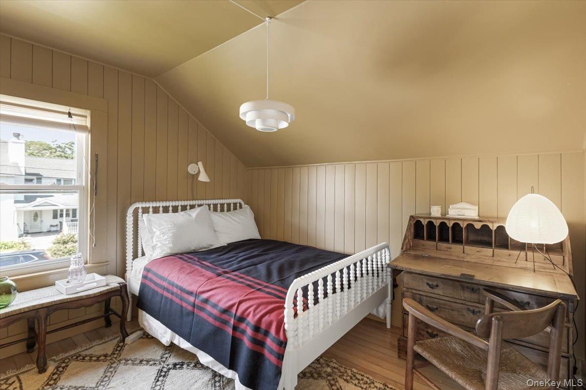 Bedroom, Interior, Pendant Lights, Wood Texture Flooring