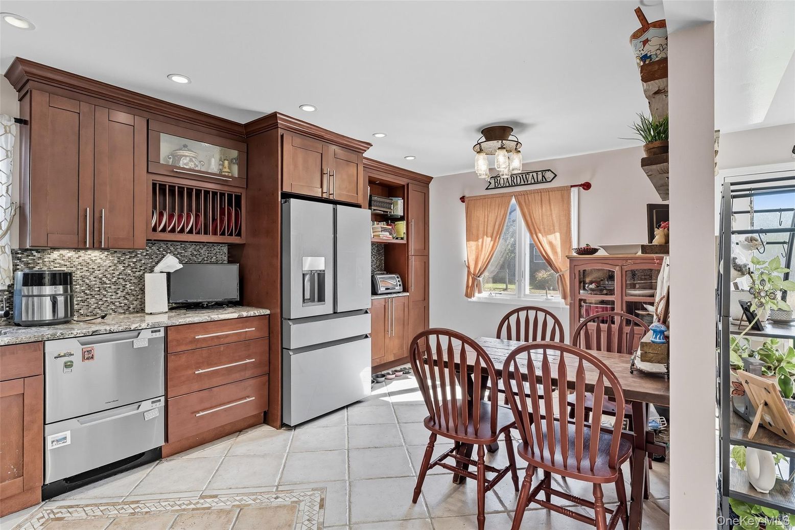 Dining room, Interior, Kitchen, Recessed Lighting