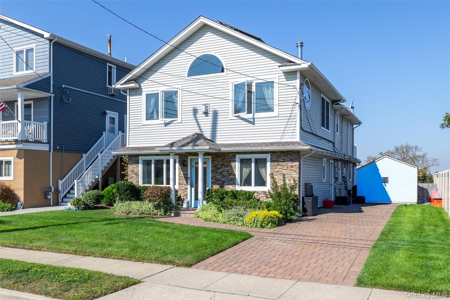 Exterior, Facade, Brick Facade, Queen Anne Victorian