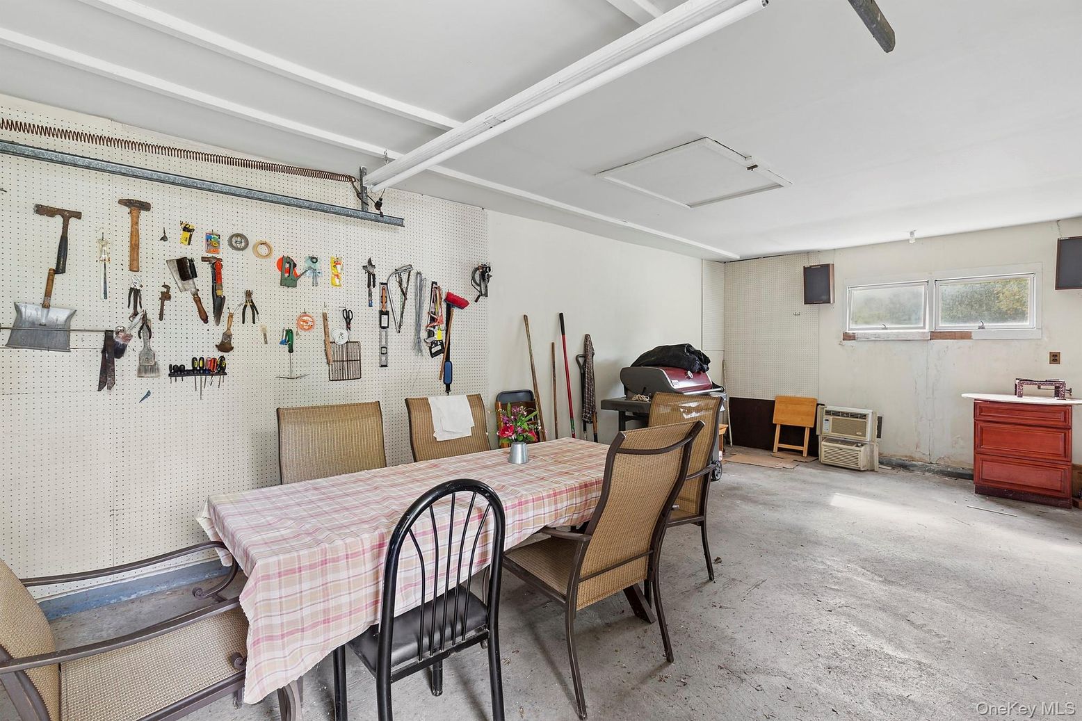 Dining room, Interior