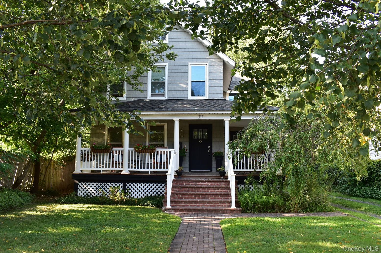 Exterior, Facade, Queen Anne Victorian