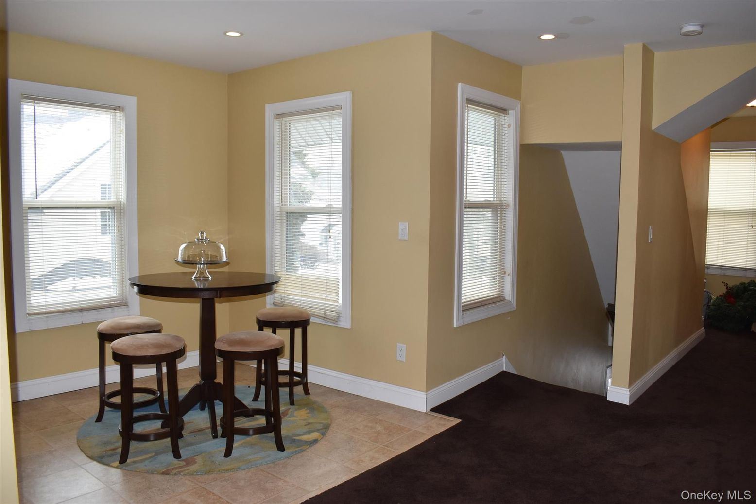 Dining room, Interior, Recessed Lighting