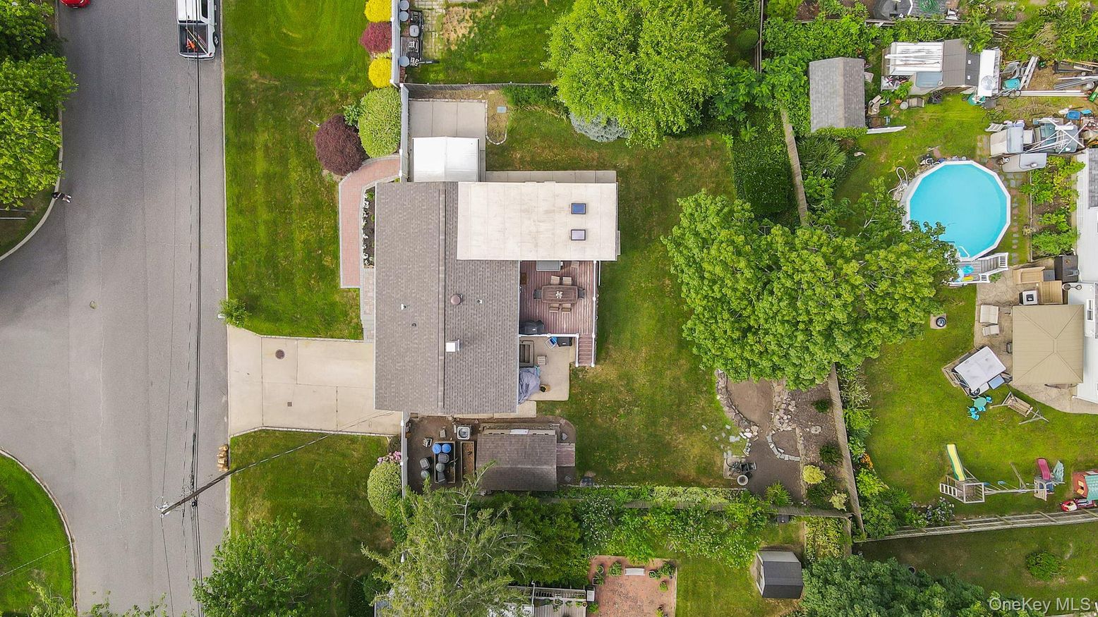 Exterior, Drone