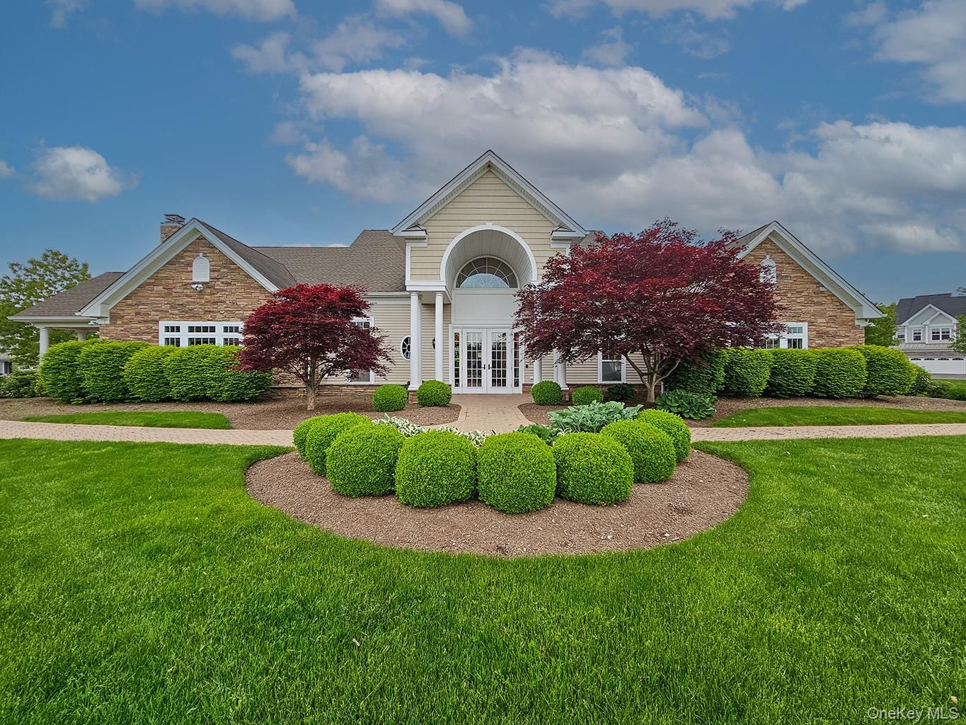 Backyard, Exterior, Facade, Brick Facade, Brick Traditional