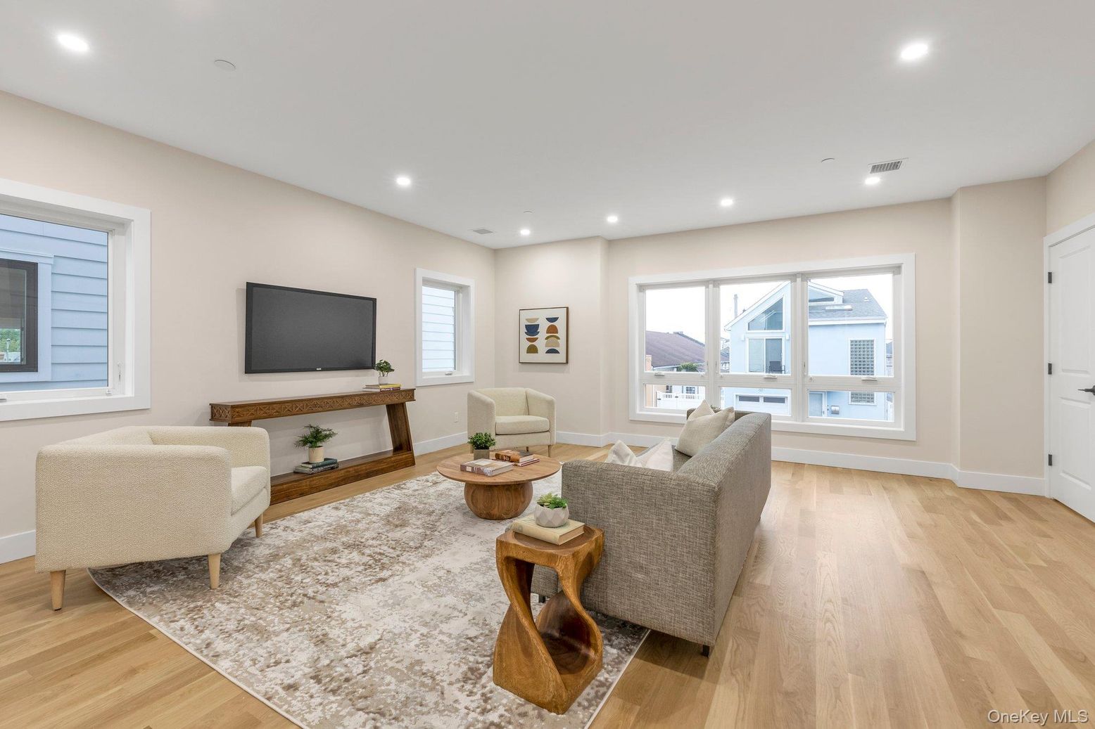 Interior, Living room, Recessed Lighting, Wood Texture Flooring