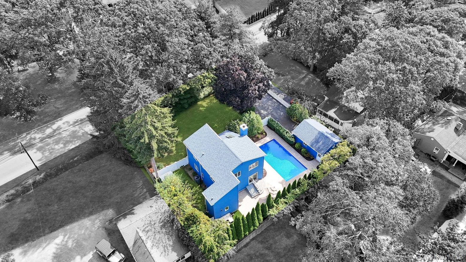 Exterior, Drone