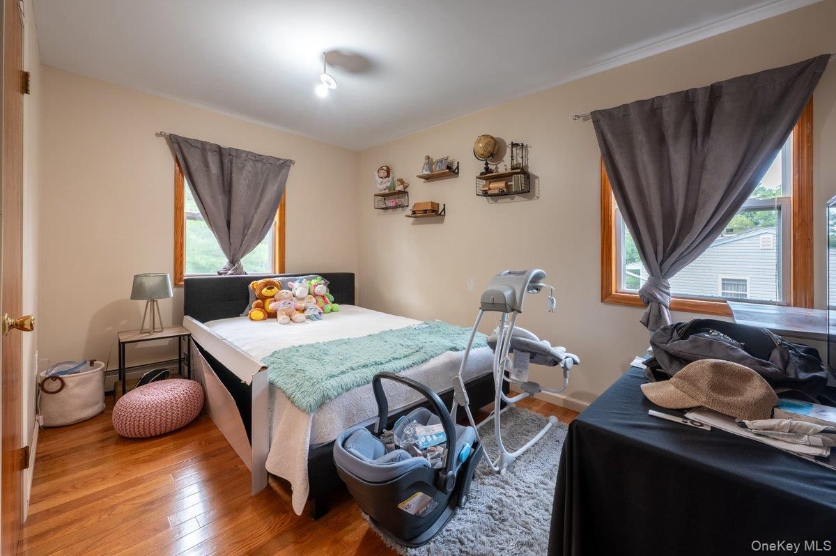 Bedroom, Fitness Equipment, Interior, Wood Texture Flooring