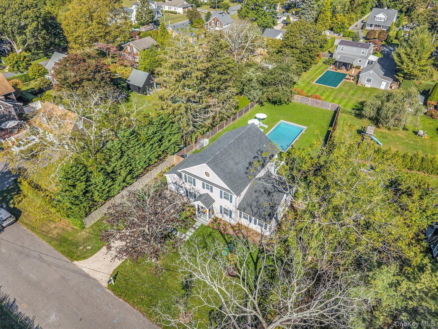 Exterior, Drone