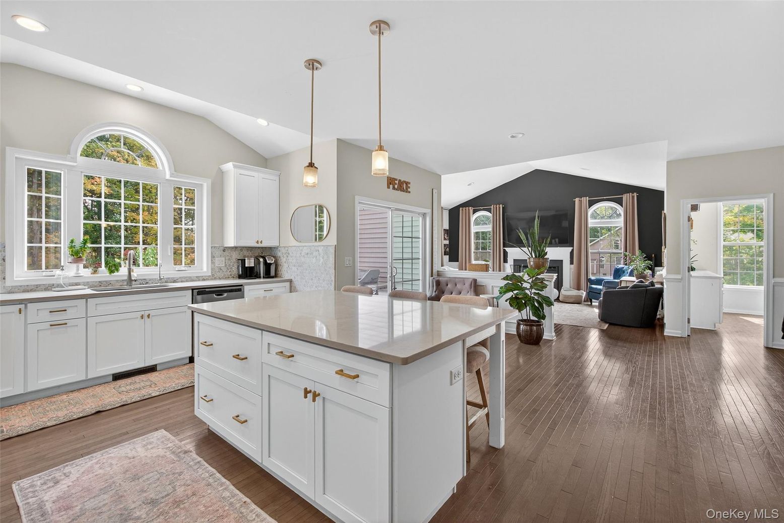 Interior, Kitchen, Living room, Pendant Lights, Recessed Lighting, Wood Texture Flooring