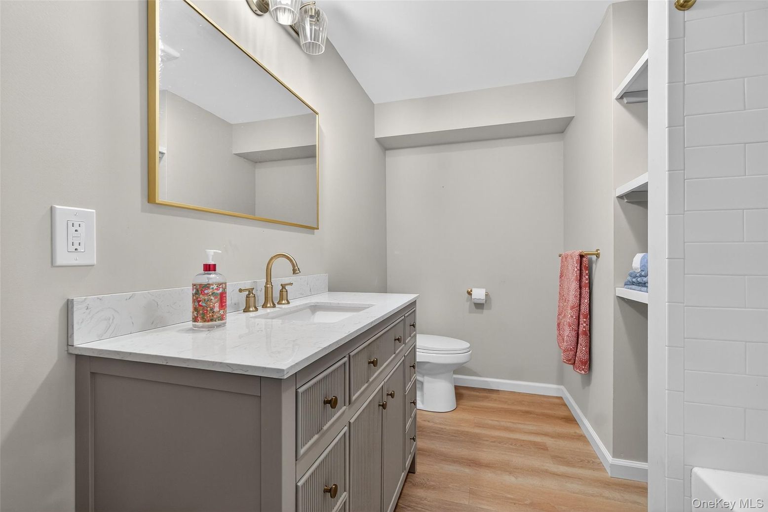 Bathroom, Dual Sink Vanities, Interior, Wood Texture Flooring