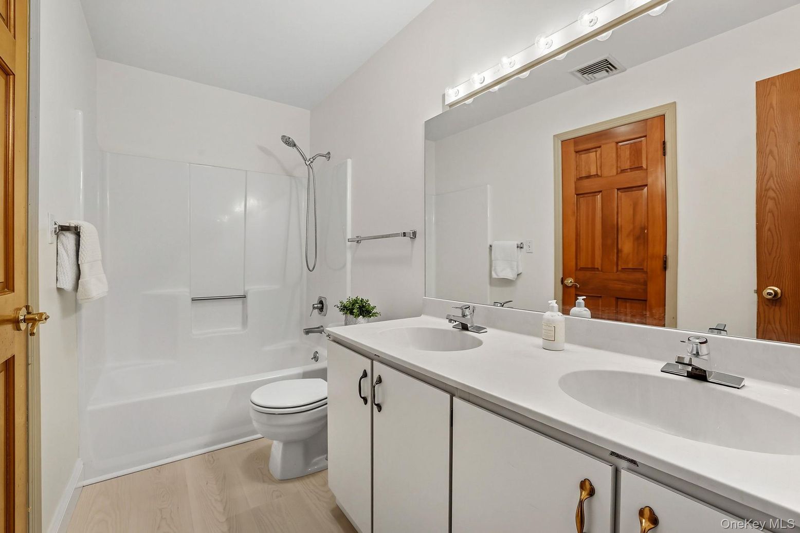 Bathroom, Dual Sink Vanities, Interior, Wood Texture Flooring