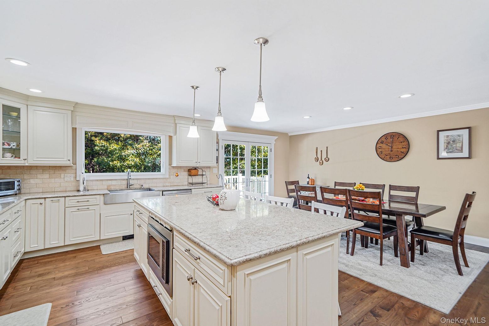 Dining room, Interior, Kitchen, Pendant Lights, Recessed Lighting, Wood Texture Flooring