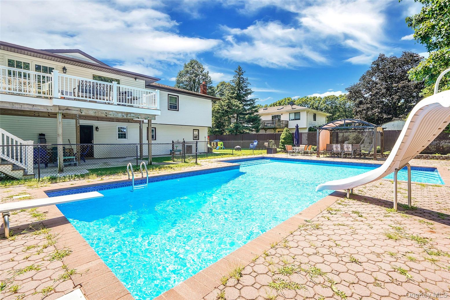 Exterior, Pool