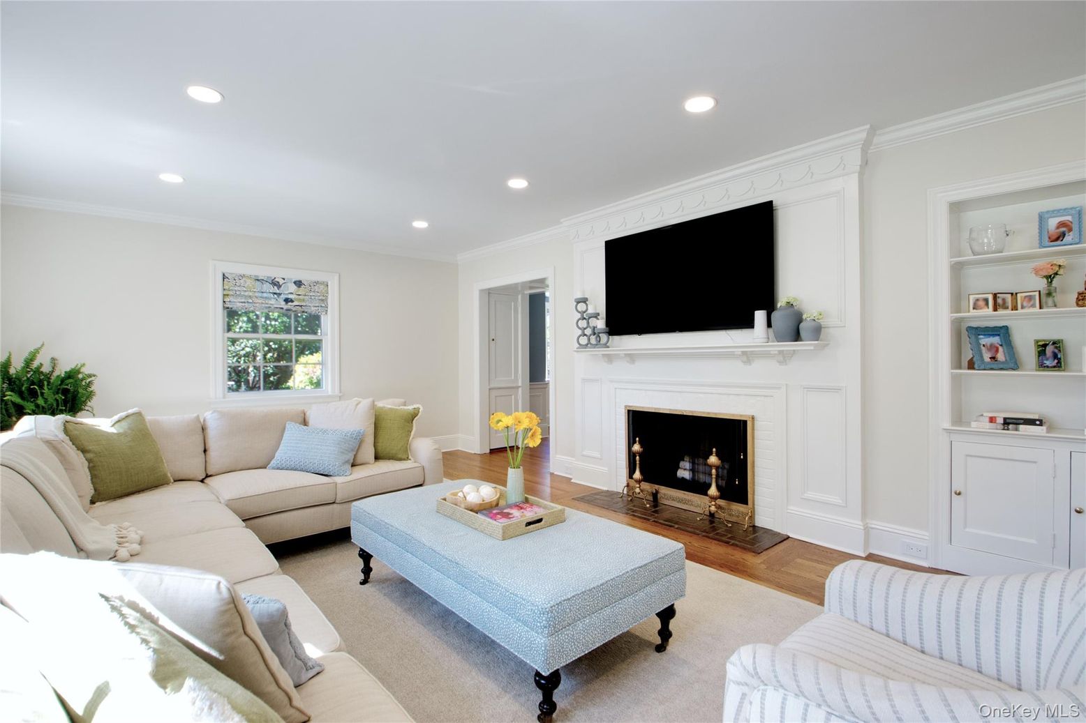 Fireplace, Interior, Living room, Recessed Lighting, Wood Texture Flooring