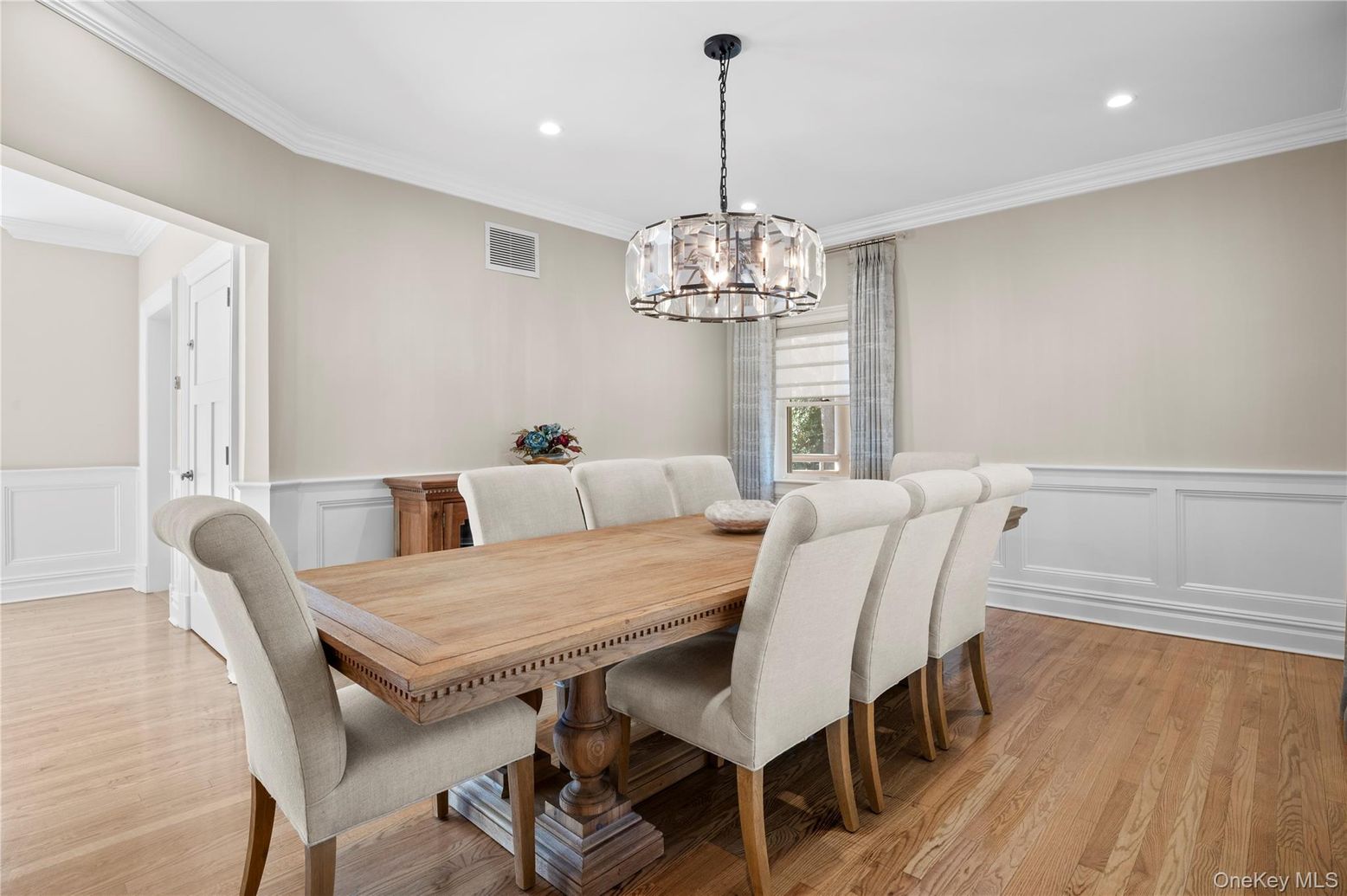 Dining room, Interior, Pendant Lights, Recessed Lighting, Wood Texture Flooring