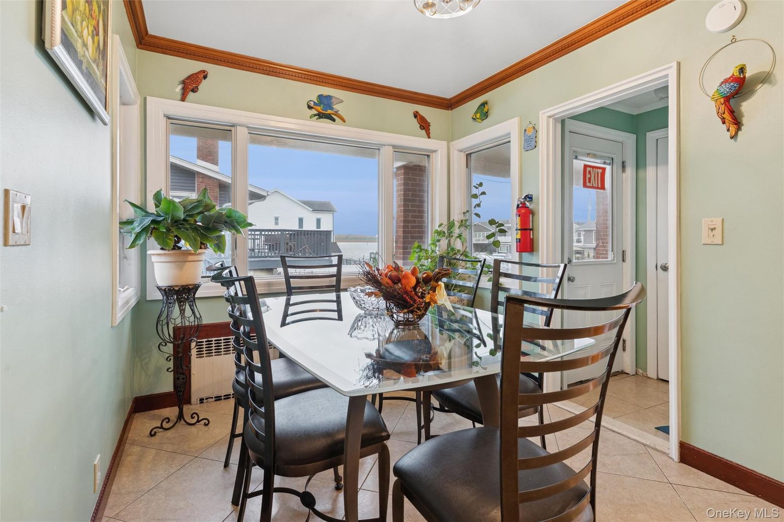 Dining room, Interior, Water