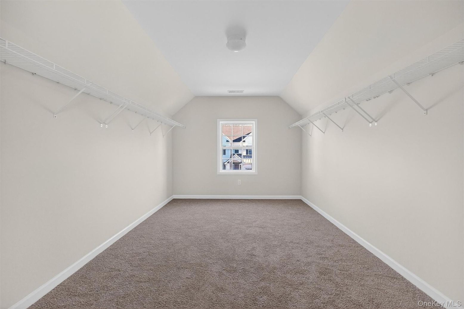 Empty room, Interior, Walk-in Closets