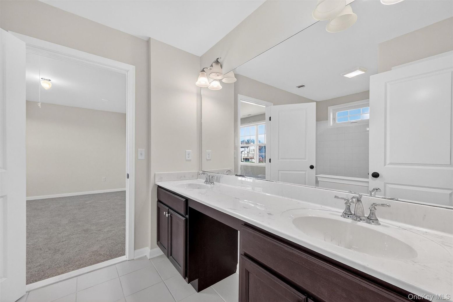 Bathroom, Dual Sink Vanities, Interior