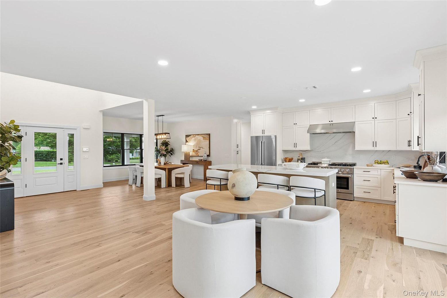 Dining room, Interior, Kitchen, Pendant Lights, Recessed Lighting, Stainless Steel Appliances, Wood Texture Flooring