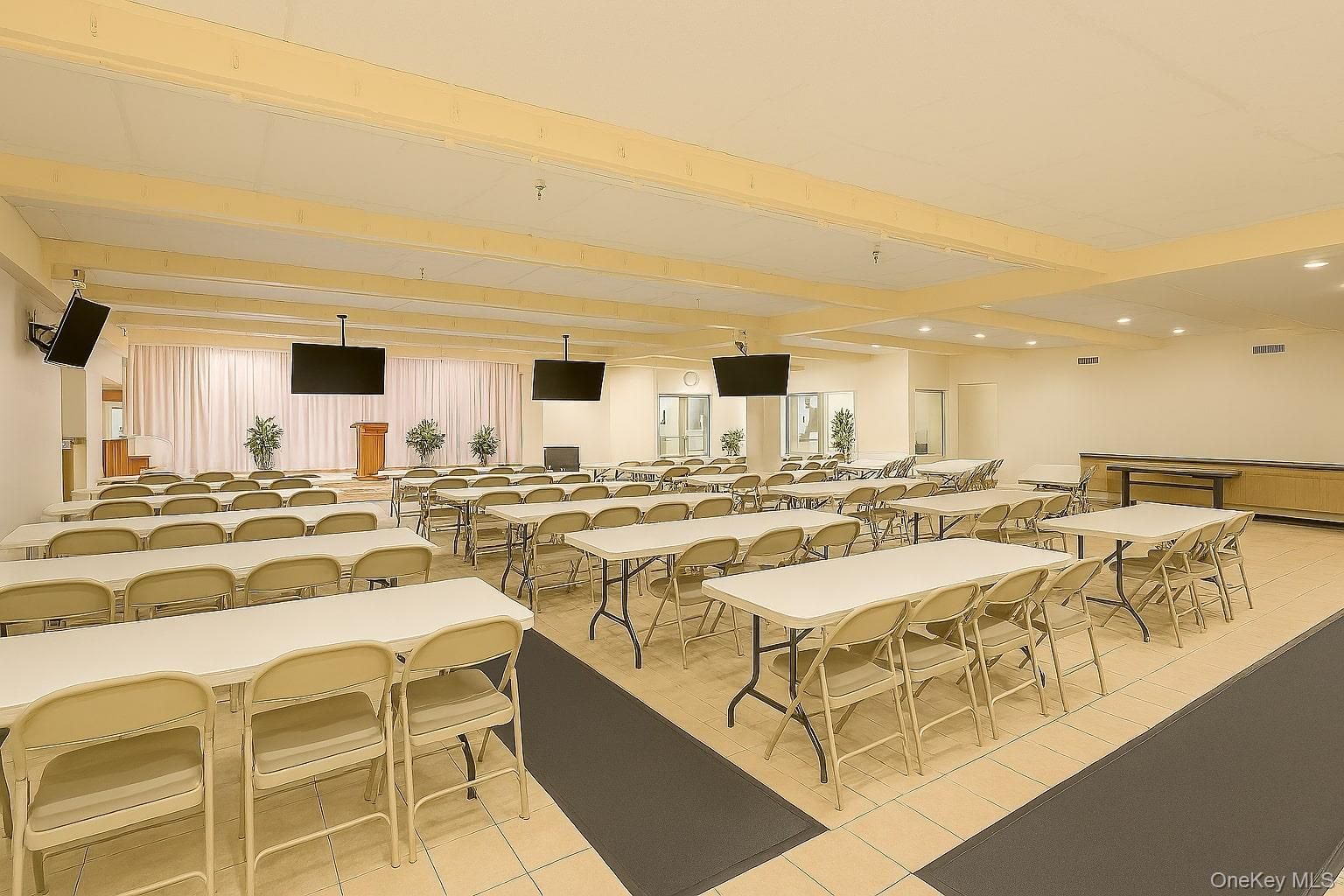 Dining room, Interior, Recessed Lighting