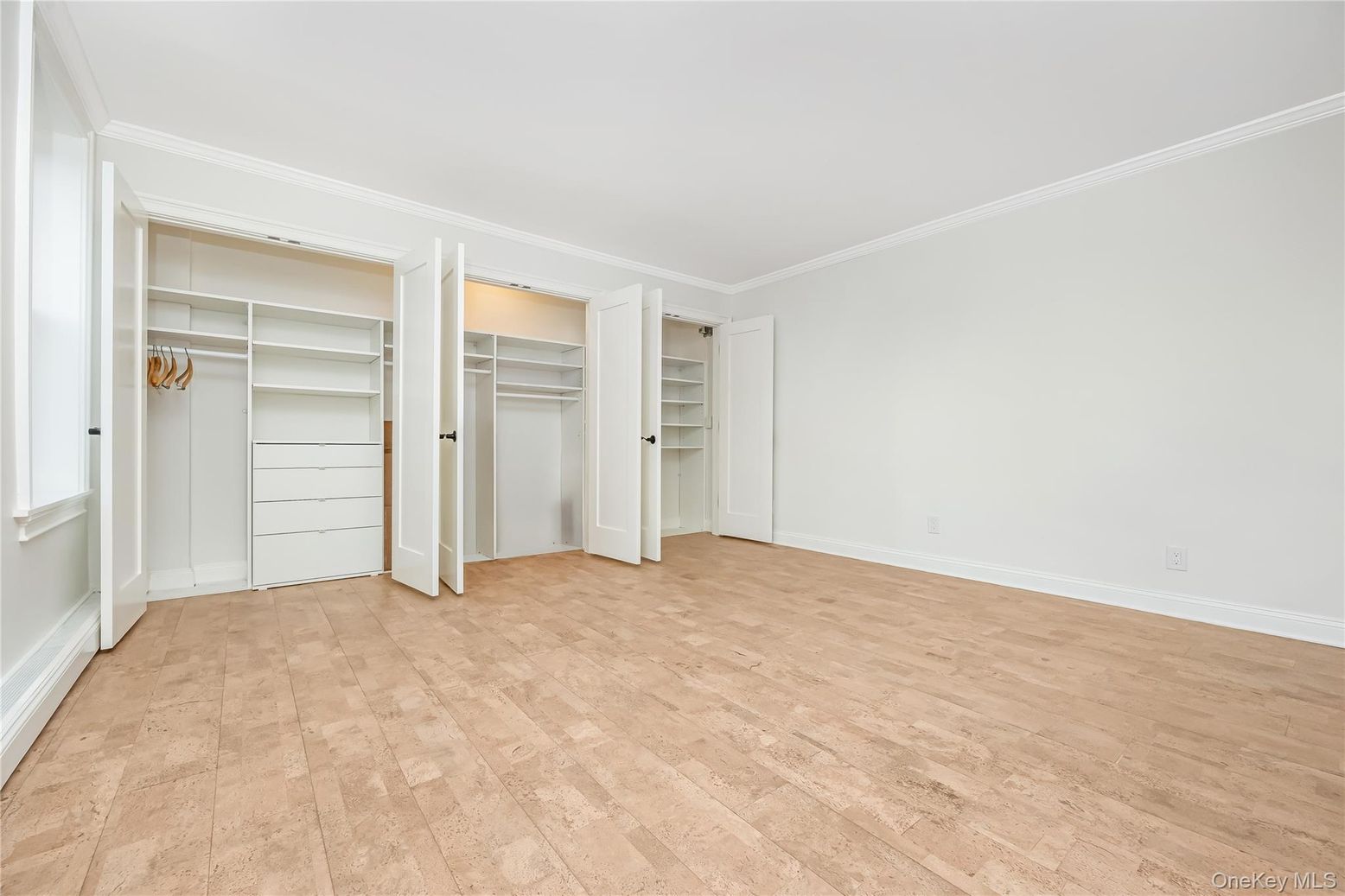 Empty room, Interior, Walk-in Closets, Wood Texture Flooring