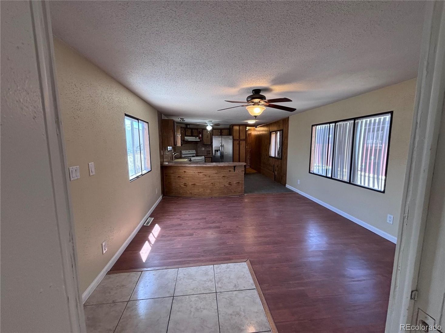 Empty room, Interior, Kitchen, Wood Texture Flooring