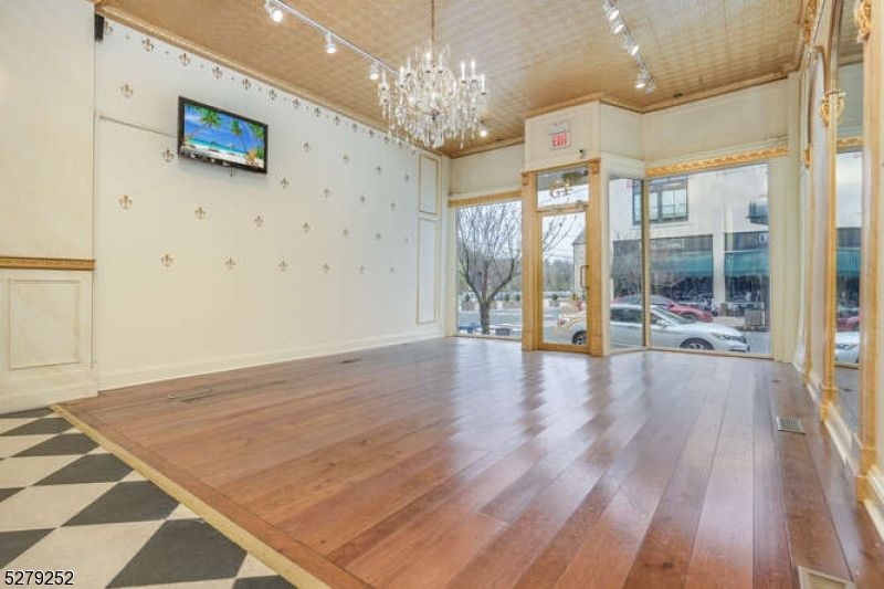 Chandelier, Empty room, Interior, Wood Texture Flooring