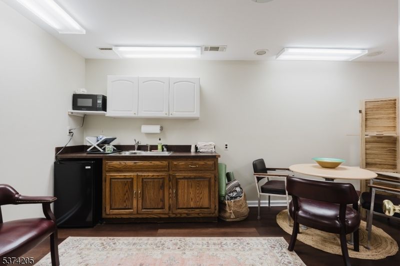 Dining room, Interior, Kitchen, Recessed Lighting, Wood Texture Flooring
