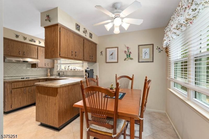 Dining room, Interior, Kitchen