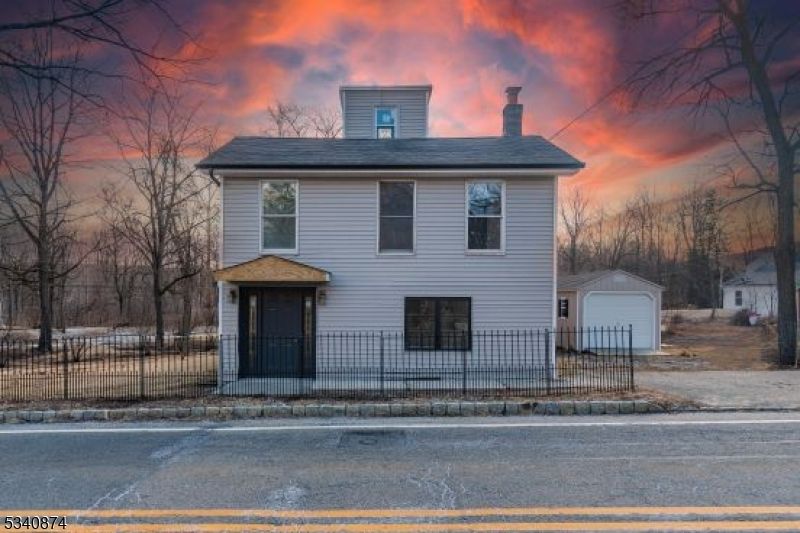 Detached Garage, Exterior, Facade, American Foursquare