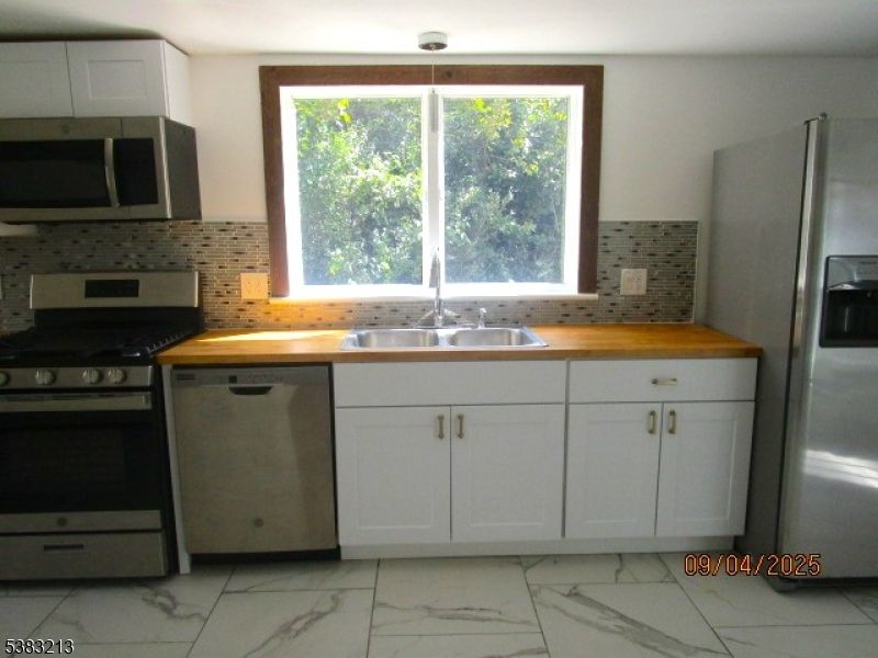 Interior, Kitchen, Marble, Stainless Steel Appliances