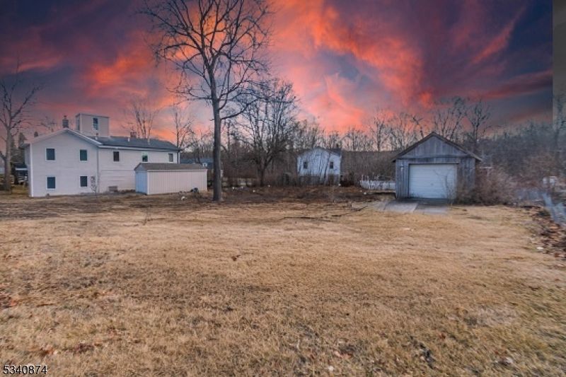 Backyard, Detached Garage, Exterior