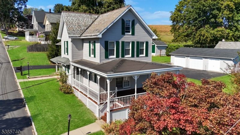 Backyard, Detached Garage, Exterior