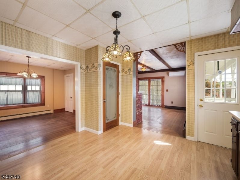 Chandelier, Empty room, Interior, Pendant Lights, Wood Texture Flooring