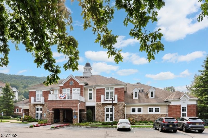 Exterior, Facade, Brick Facade, Rowhouse