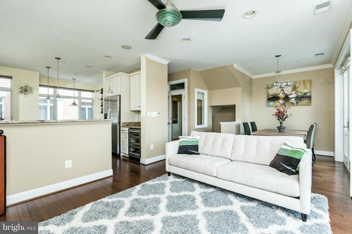 Dining room, Interior, Kitchen, Pendant Lights, Recessed Lighting, Wood Texture Flooring
